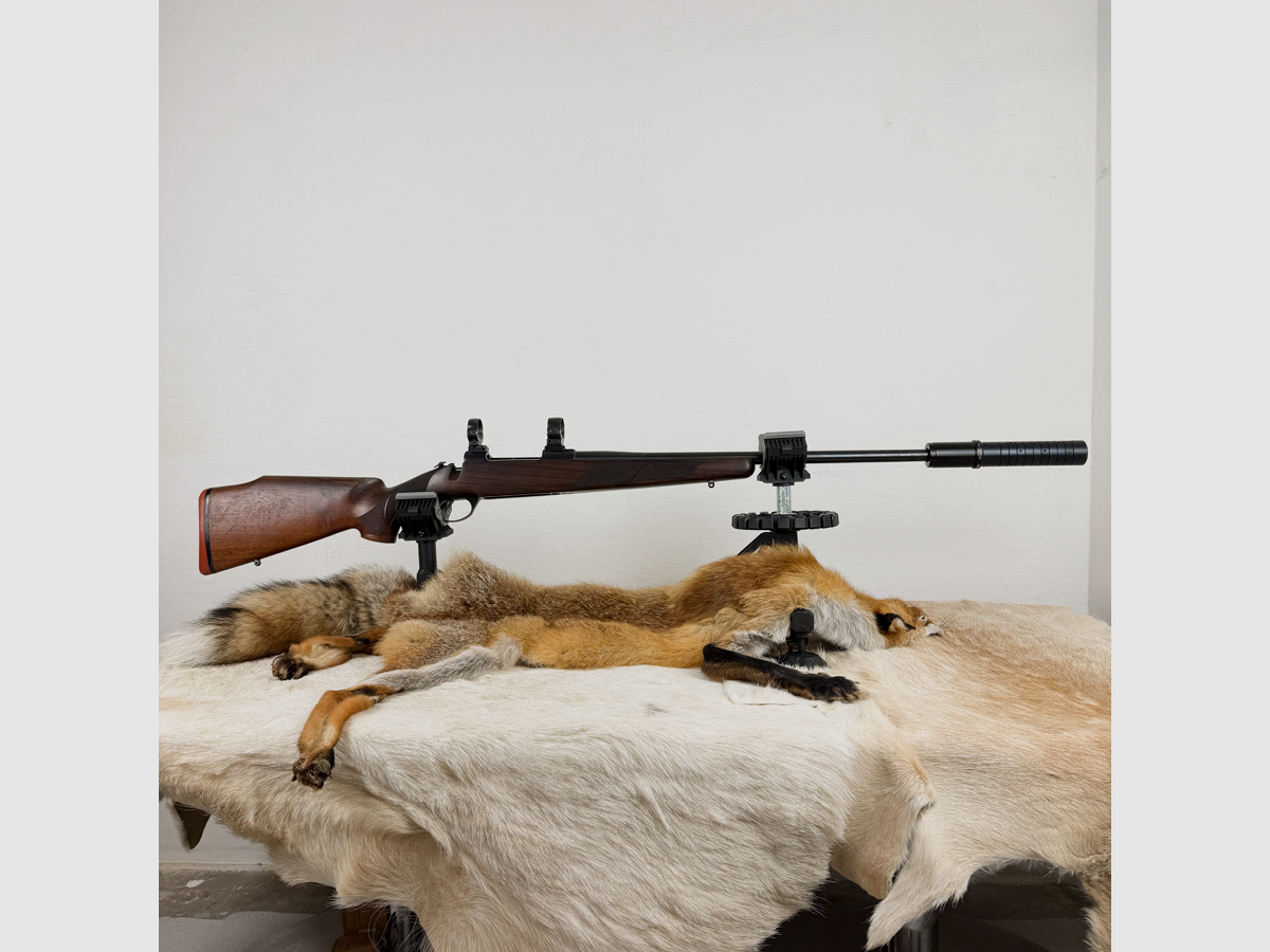 Sako 75 Hunter 30-06 + Schultz Lyddæmper + Montage, billede 1 af 2