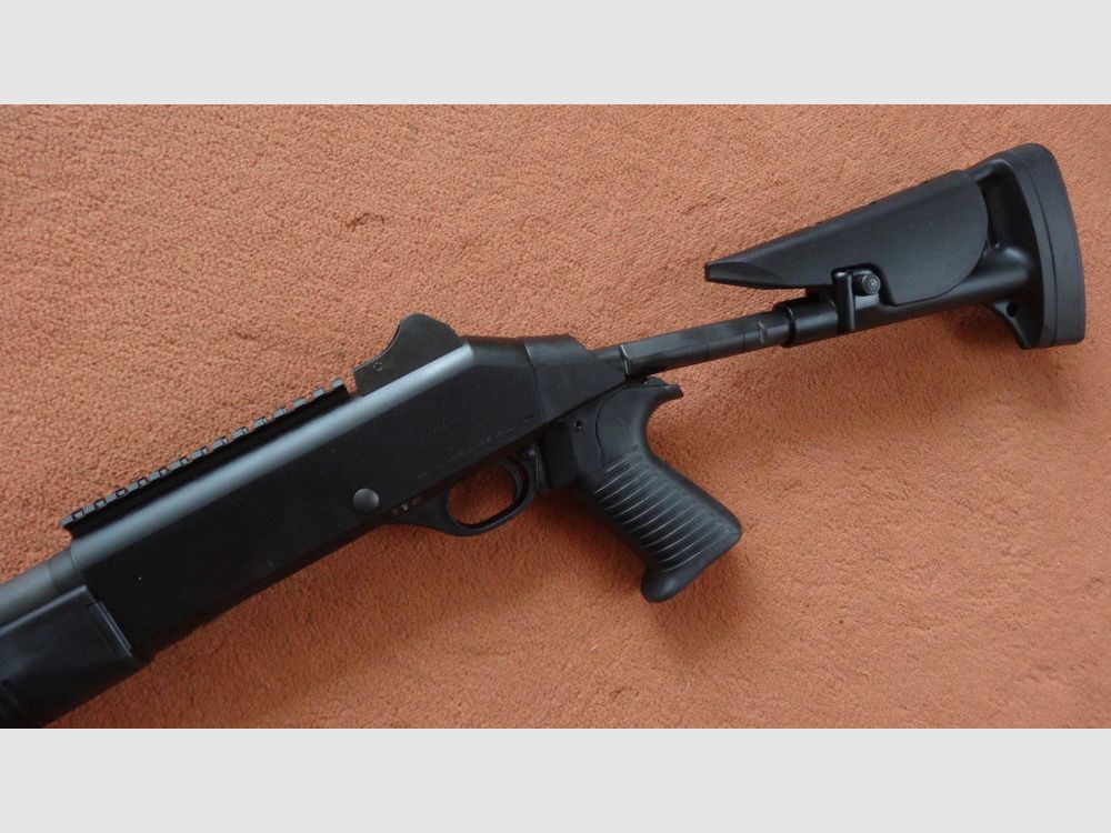 Benelli Benelli M4 Super 90 kolba teleskopowa, MC kal. 12/76 z lufą 47 cm