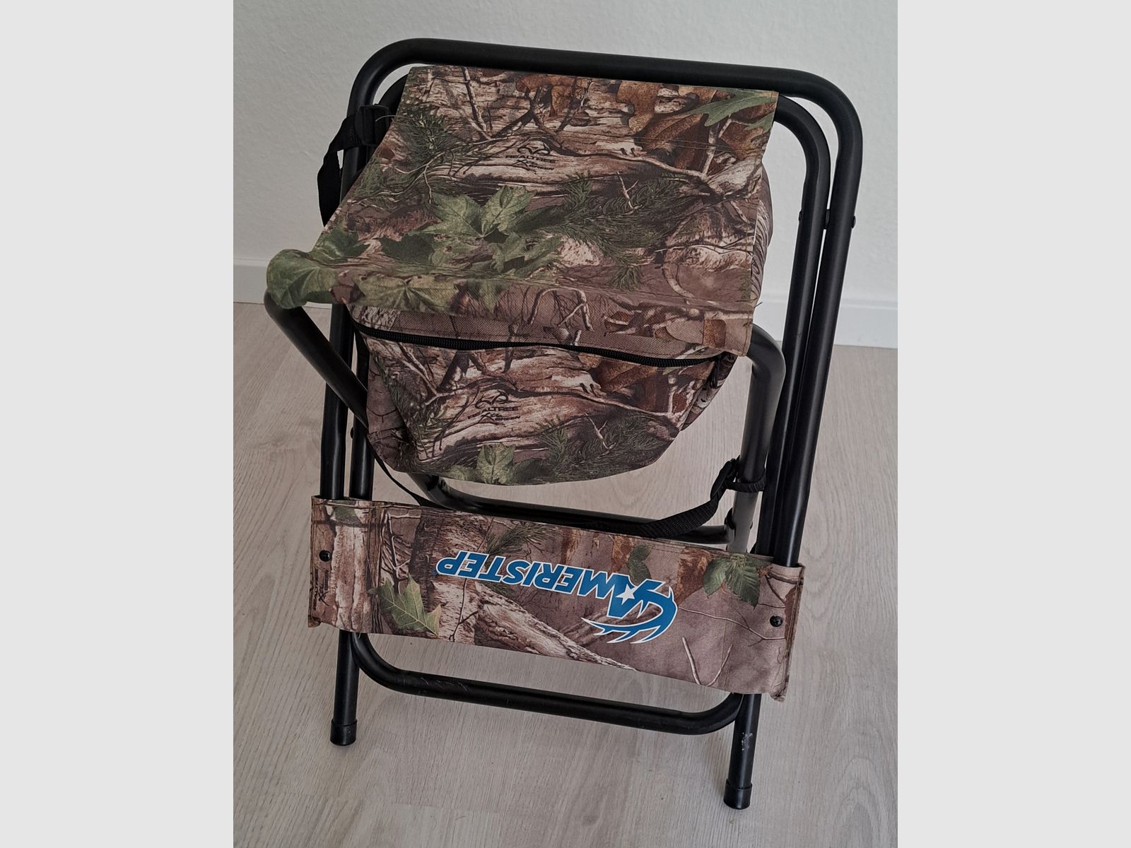 Hunting Ameristep folding chair with storage compartment
