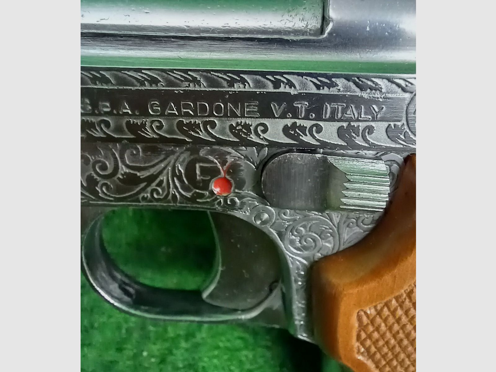 Grawerowany pistolet 6,35mmBrowning Renato Gamba