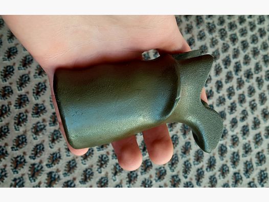 G3 Pistolengriff tiefes speckiges Oliv-Grün / stilistisch perfekt für Holz Handschutz // Polymer Griff