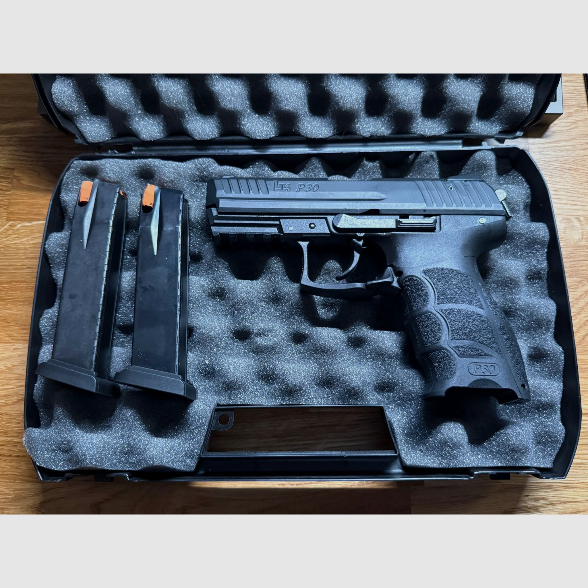 Heckler & Koch P30 9mm P.A.K. + tweede magazijn
