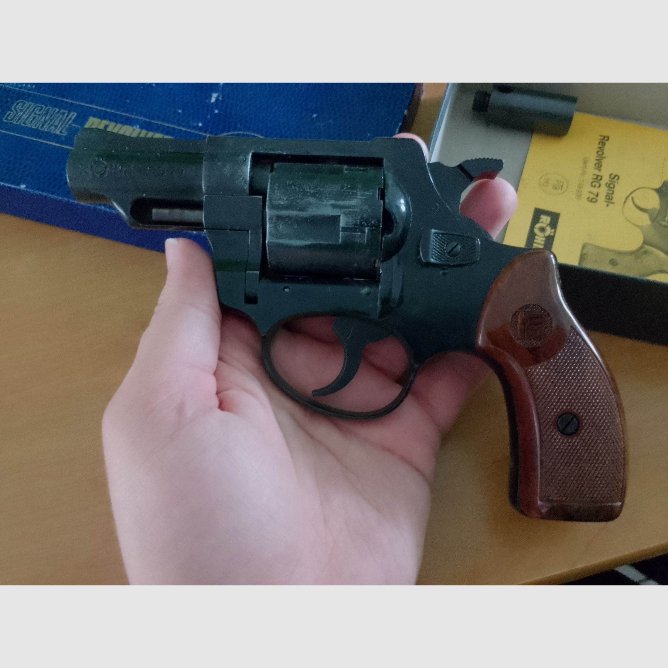 Seltener Röhm RG 79 im Kaliber 9mm Knall/ PTB 243 komplett mit Zubehör!