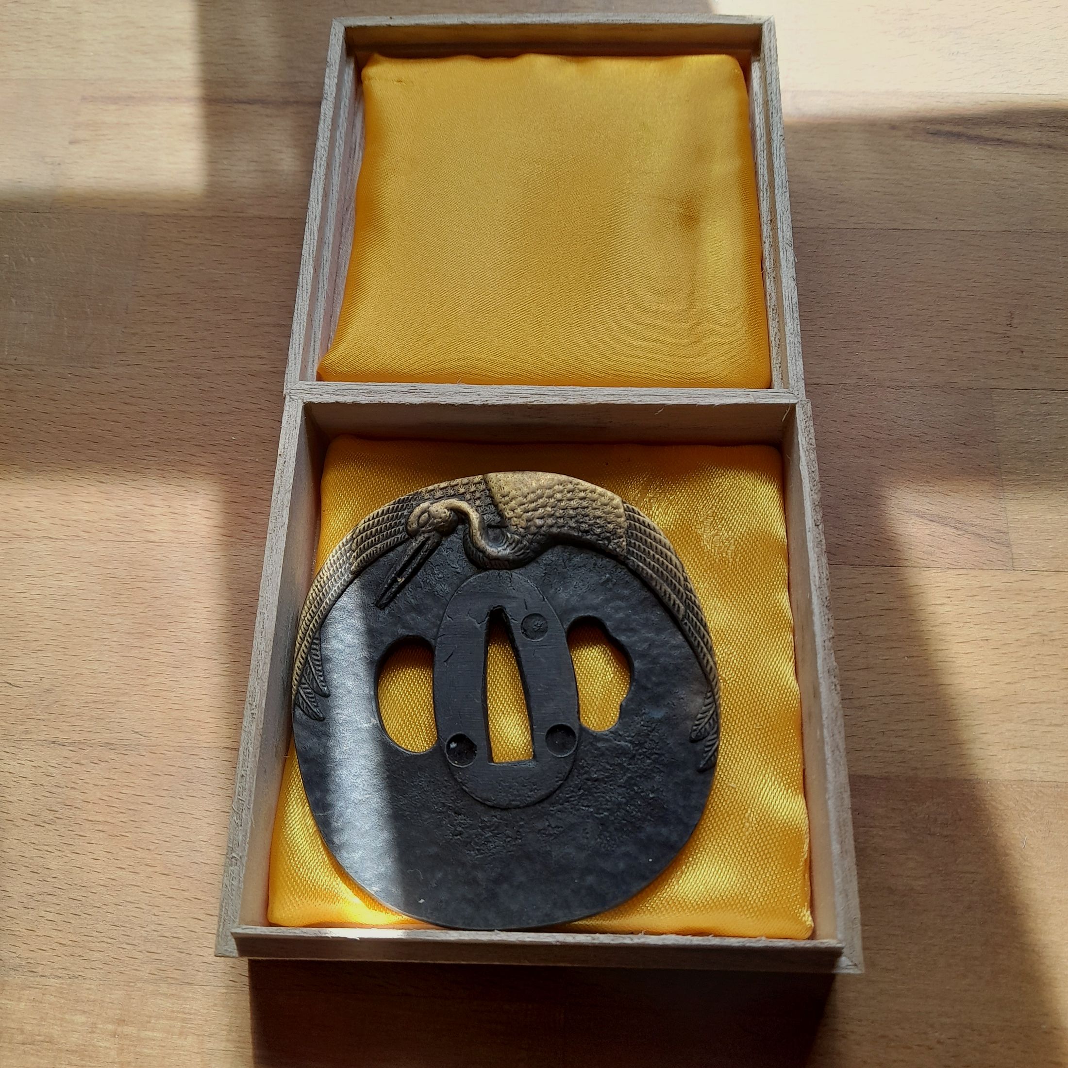 TSUBA – Hochwertige Messing Tsuba Kuren (Stichblatt) Handschutz für Schwerter