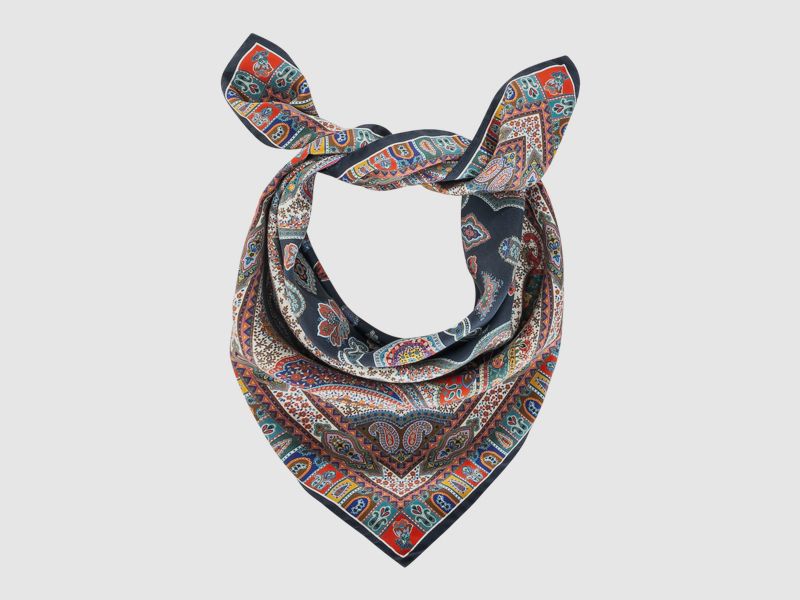 Sciarpa stampata doppio lato in puro twill di seta con finitura sandwashed, immagine 1 di 3