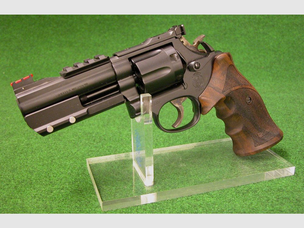 DELTA COMBAT ELITE S&W 586 4" pouces 357 Mag