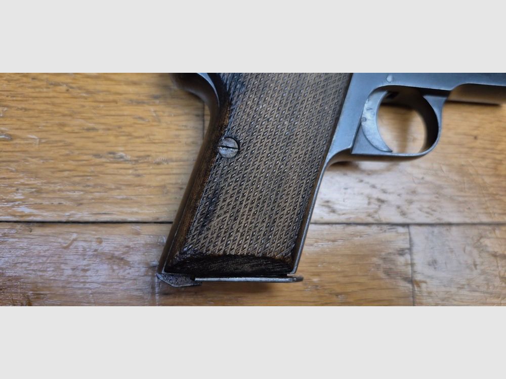 Schöner kleiner deutscher Pistol « Beholla » – Kal. 7,65 Browning – Herstellung Becker & Holländer für die deutsche Armee zwischen 1915 und 1918 – Nur 45.000 Exemplare – Waffe 100% monomatrikulier – Gute Mechanik und exzellenter Lauf – Guter äußerer Zustand – Seltene Stück aus dem Ersten Weltkrieg – TBE/TBE+, Bild 17 von 21