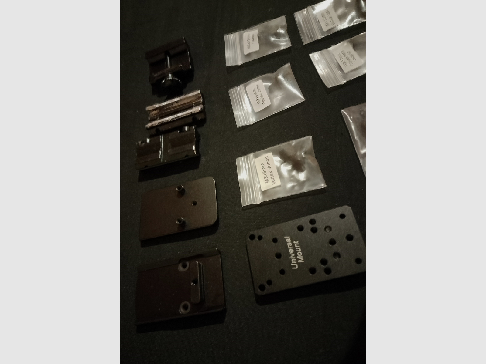 Diverse mounting plates for pistol with screws for red dot sight zf Glock 17 19 22 Walther Beretta Umarex universal scope mount adapter