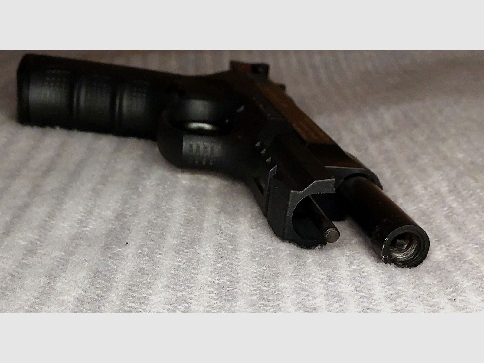 Zoraki 918 9mm P.A.K. schwarz (PTB 1024) mit zwei Magazinen