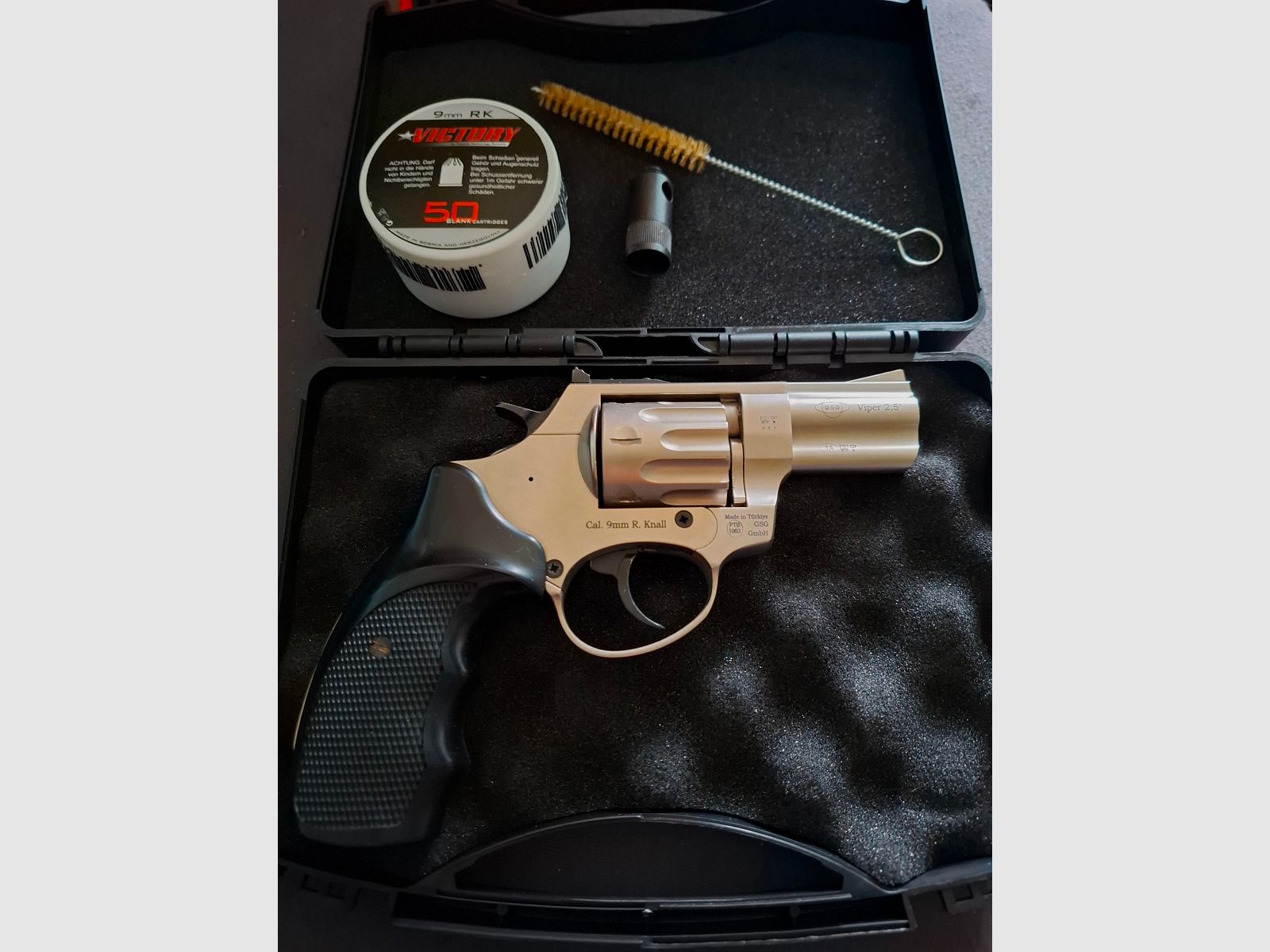 Ekol Viper 2,5" 9mm RK con munición.