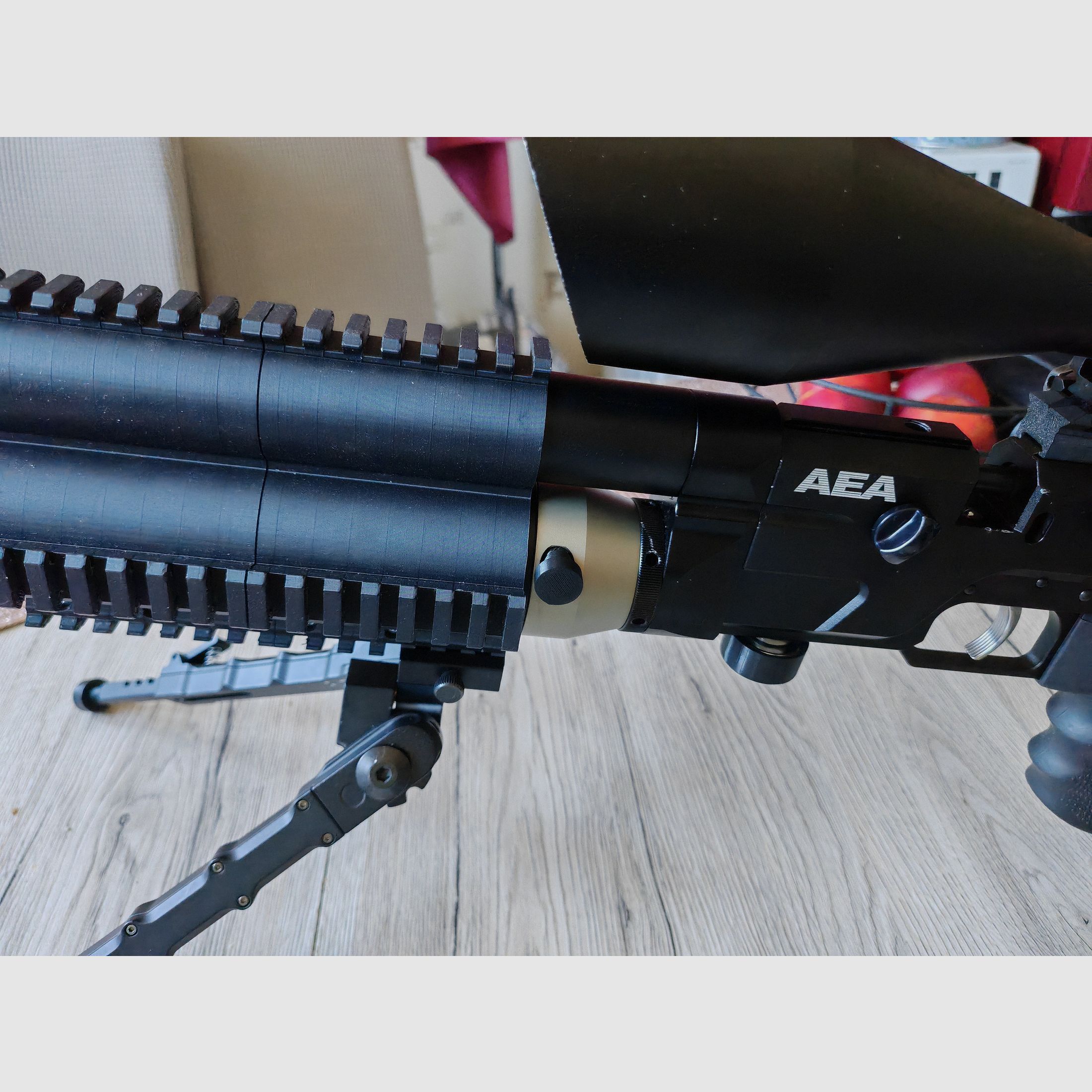 AEA HP Max MK 2 mit Zubehör, Schalldämpfer, Zielfernrohr, Zweibein Munition