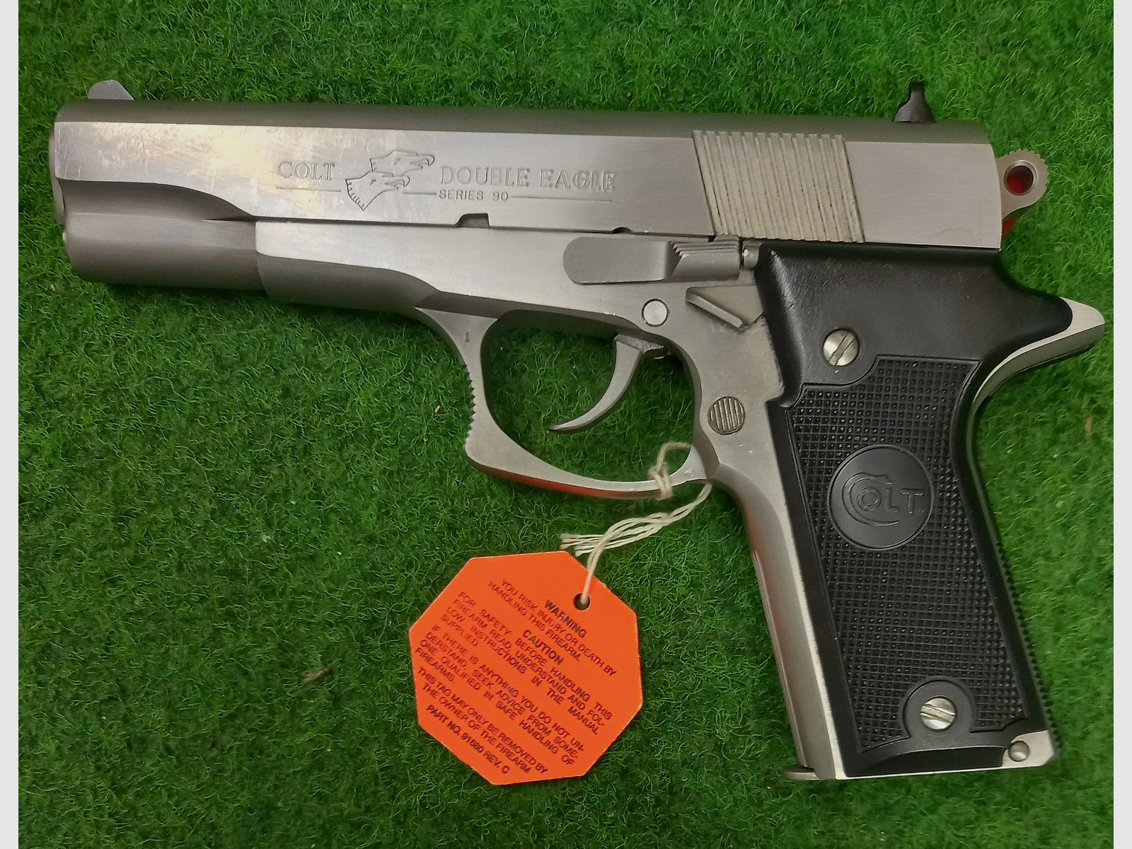 Pistola Colt Double Eagle en calibre .45 AUTO de acero inoxidable