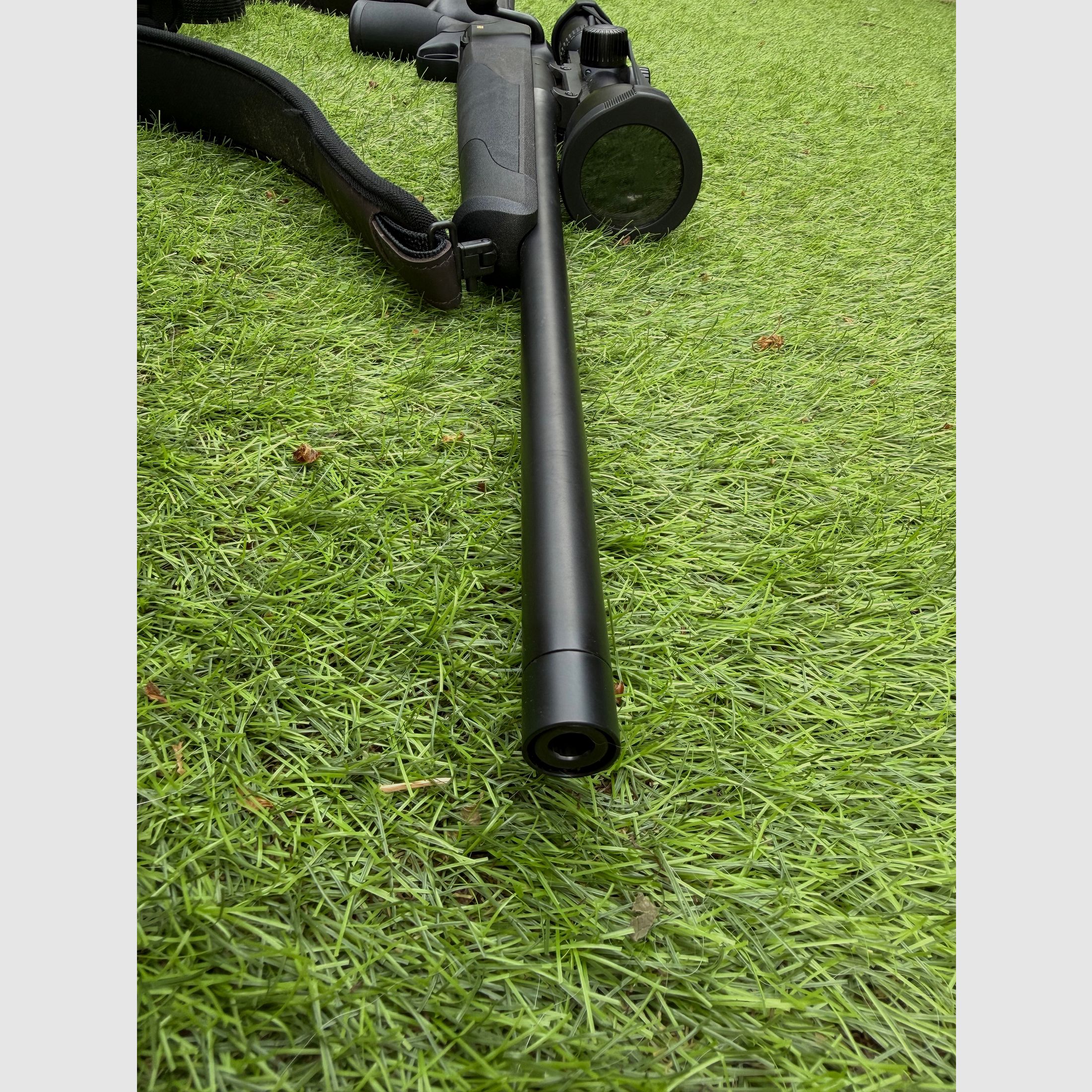 Blaser R8 Ultimate 52cm Lauf .30-06 Springfield mit Swarovski Z8i 2,3-18x56 P SR und Blaser Sattelmontage