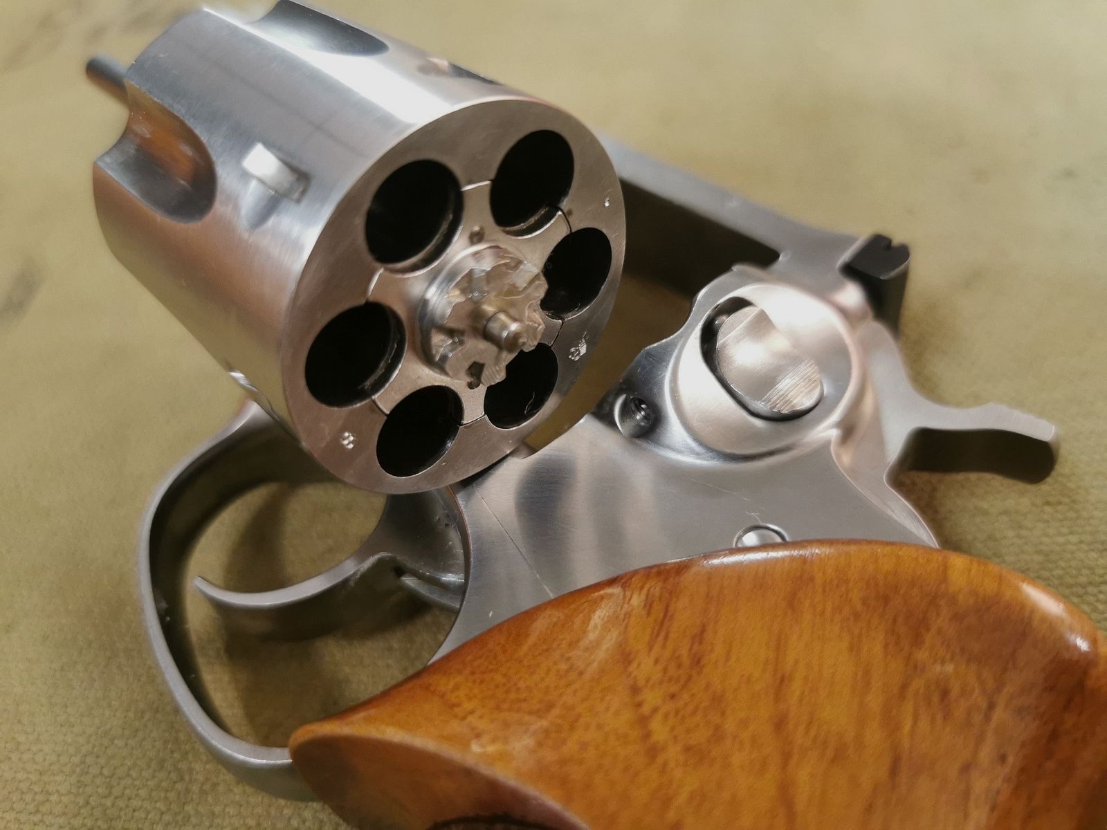 RUGER GP100  .357Mag   4Zoll schwerer Revolver