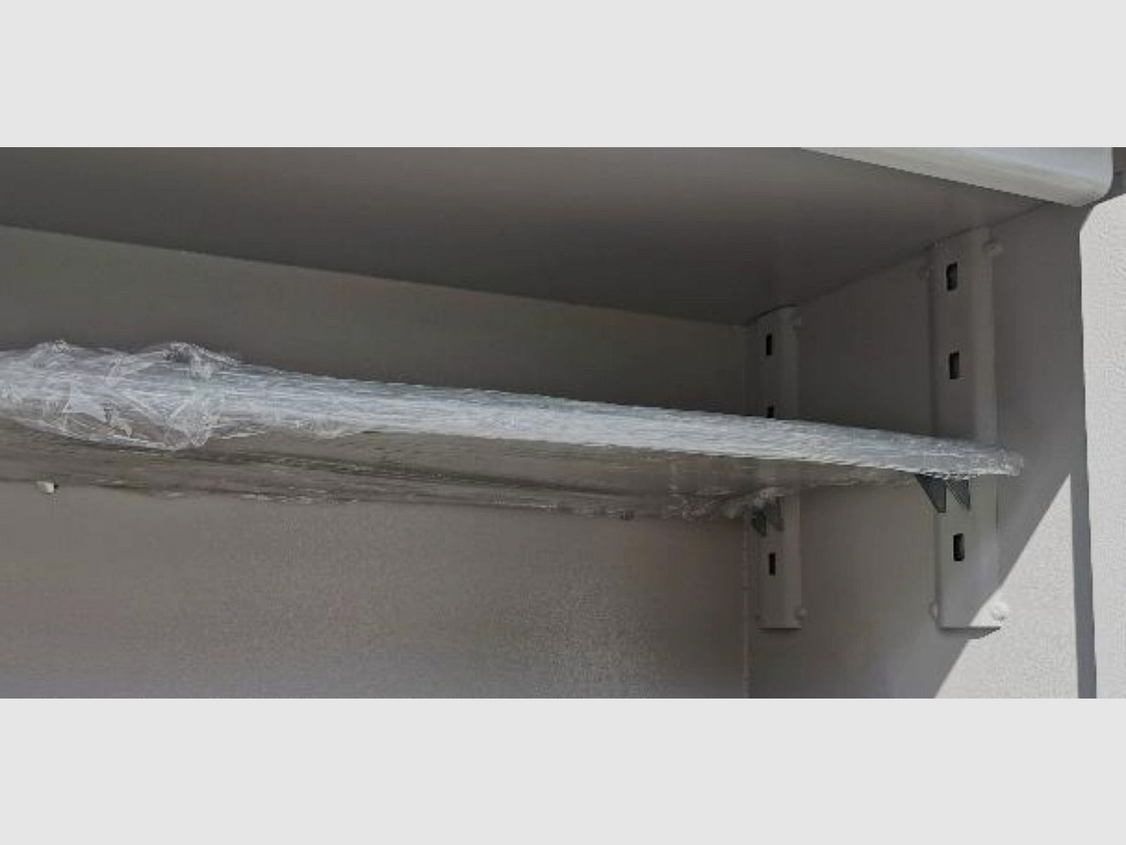 Waffenschrank HUNTER Bär (1500x540x380) max. 11 LW