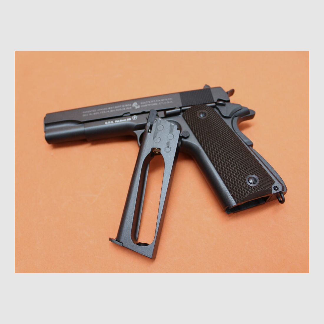 KWC. Airsoft CO2BB 6mm(Bullet) Colt® M1911A1 Pistole System CO2-Blow-Back (Semi-Auto)/ BAX S