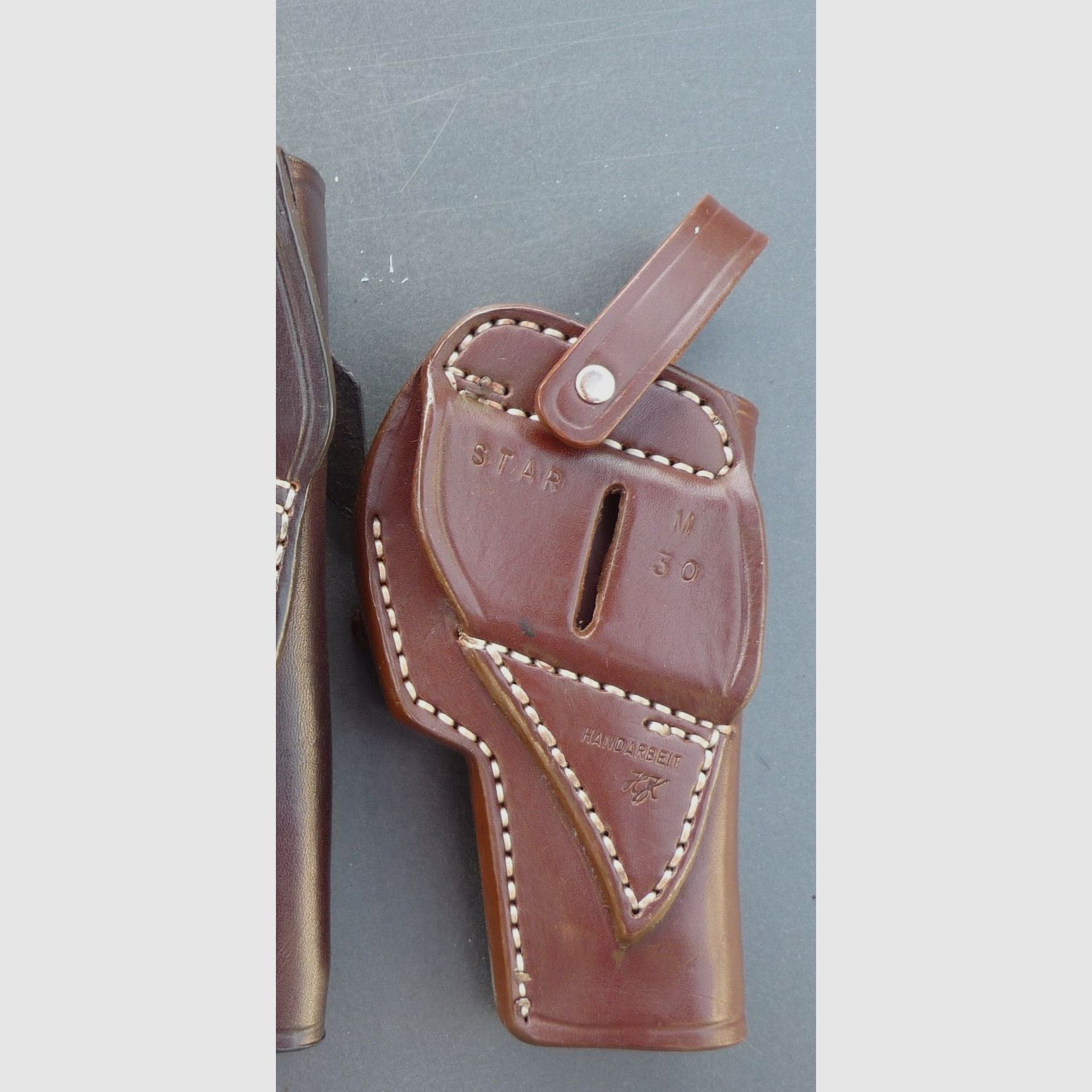 HKDesign Holster  Art. Nr.  002 : Einfachholster mit Sicherheitsriemen   -  für:   Star M30  -  für Linkshänder
