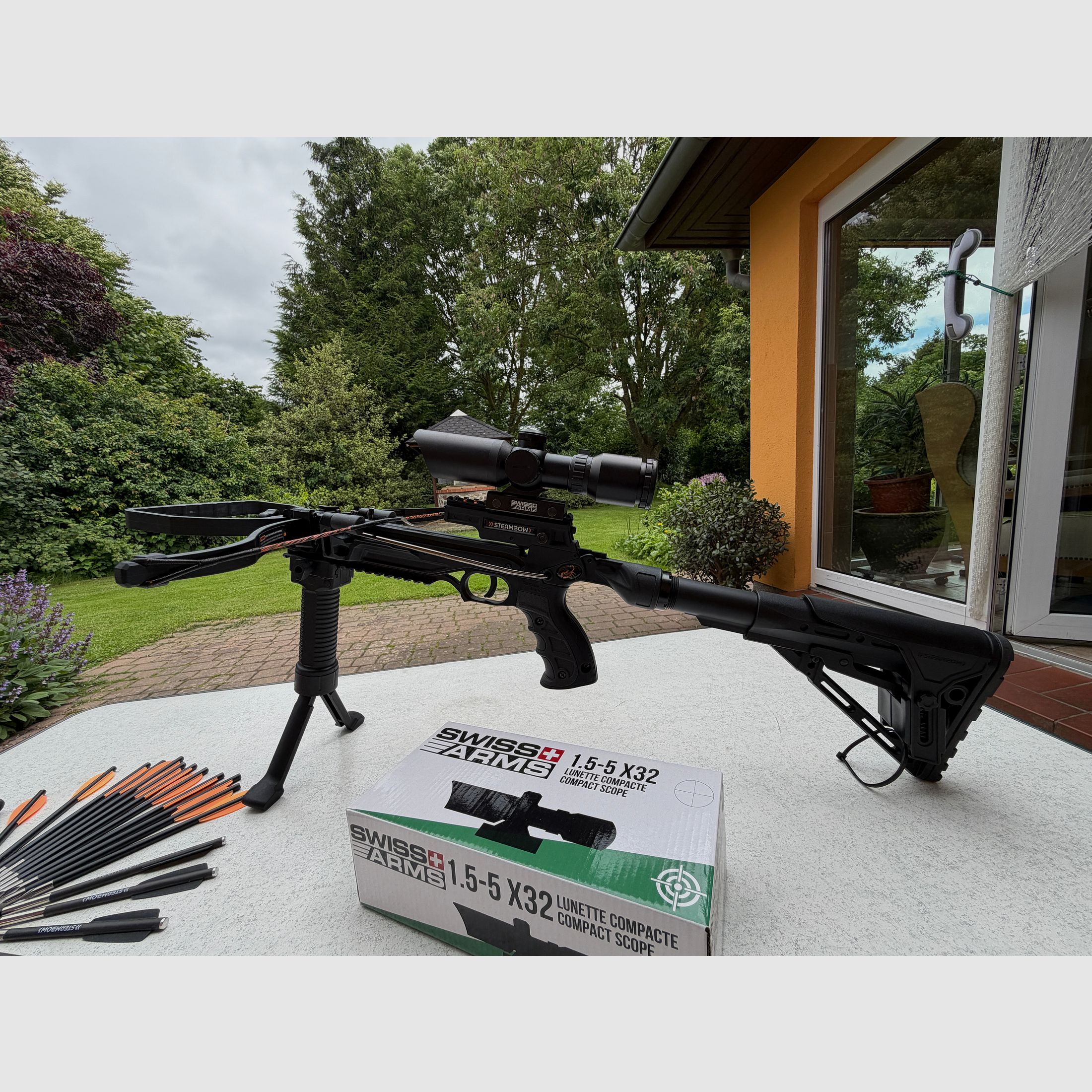 Armbrust Steambow AR-6 Stinger II Survival avec lunette de visée et divers accessoires :