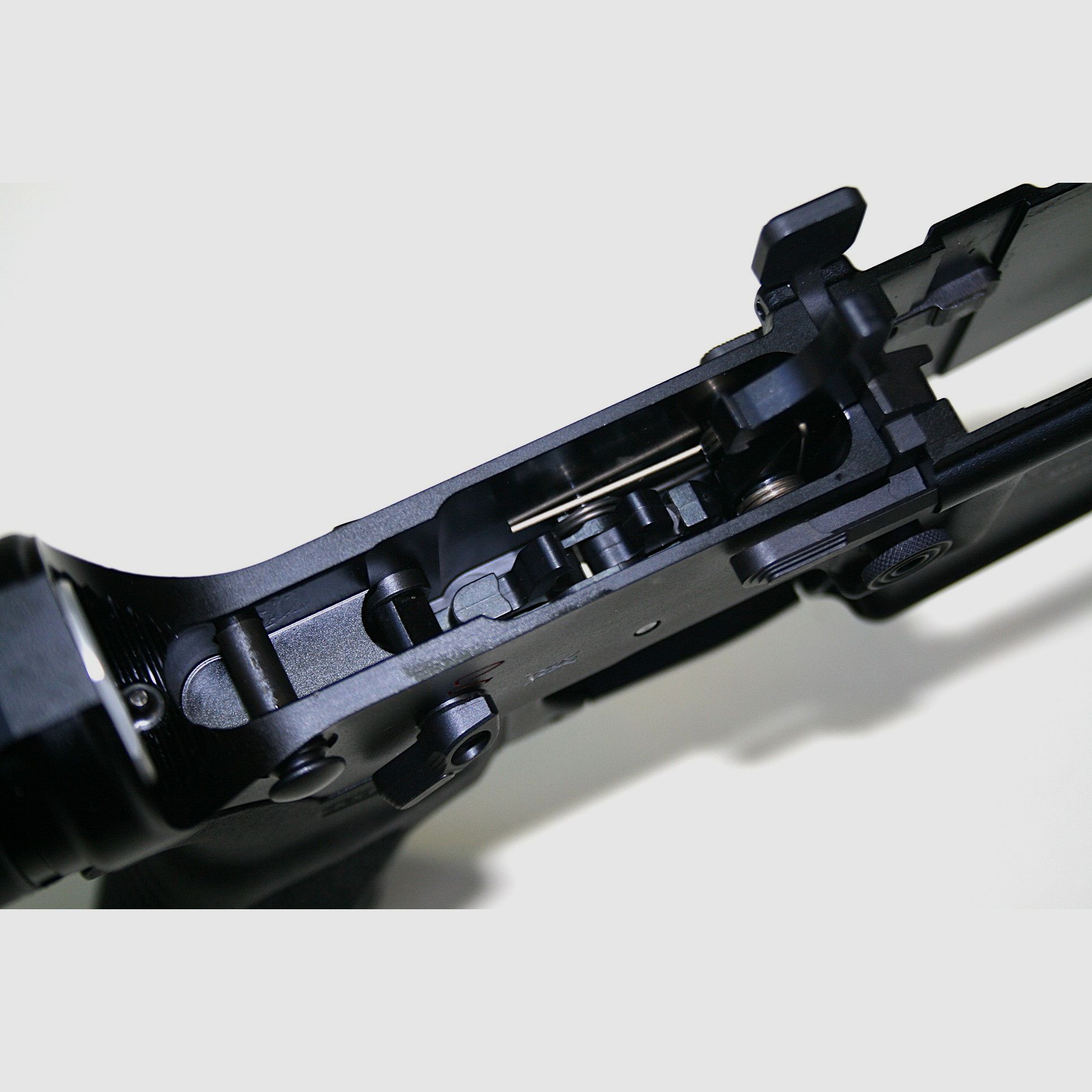 Semi-automatic rifle SCHMEISSER AR15 Ultramatch / 20" – .223 REM (BLACK), image 10 of 11