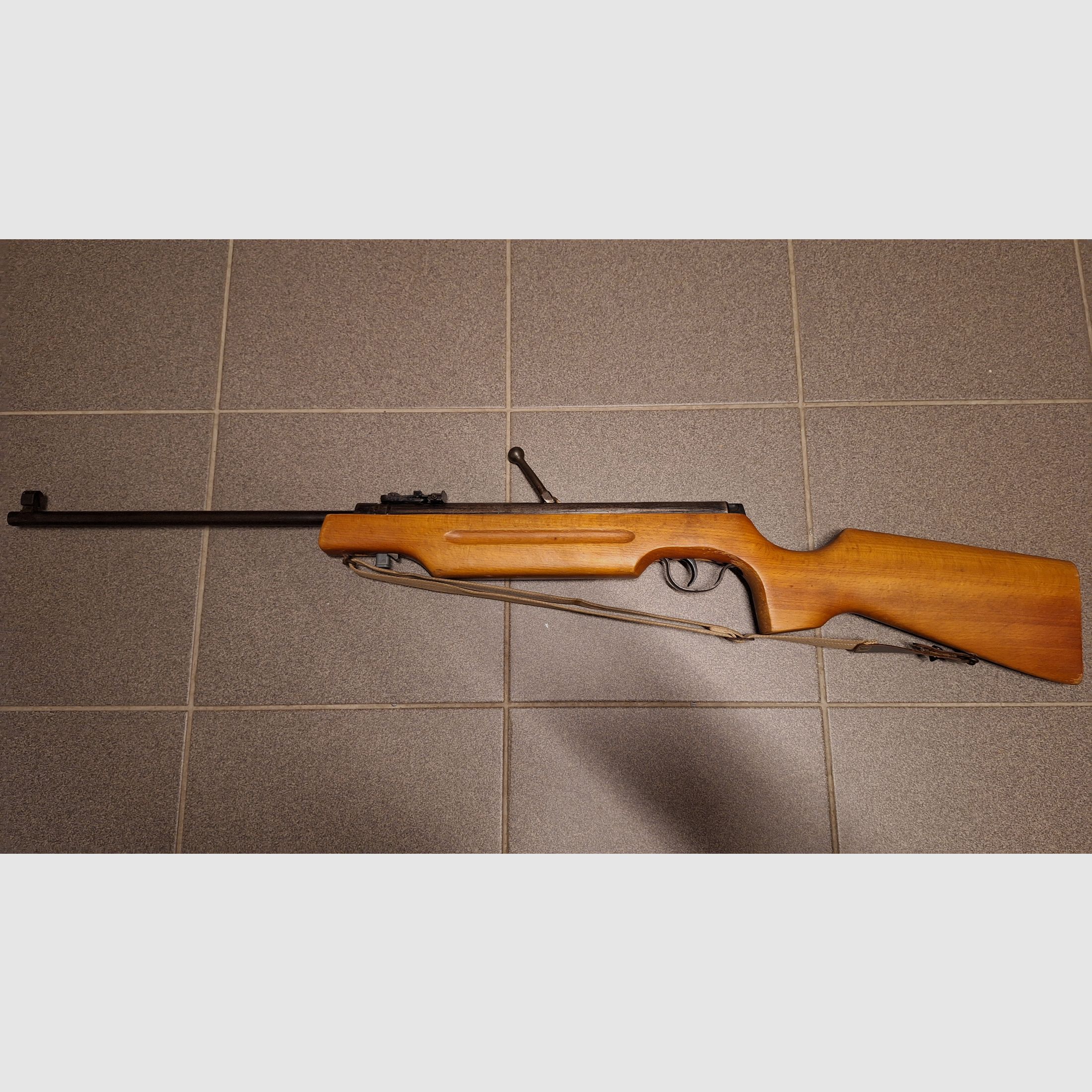 Haenel Suhl 310 DDR-Luftgewehr mit Sportschaft+8er Magazin!