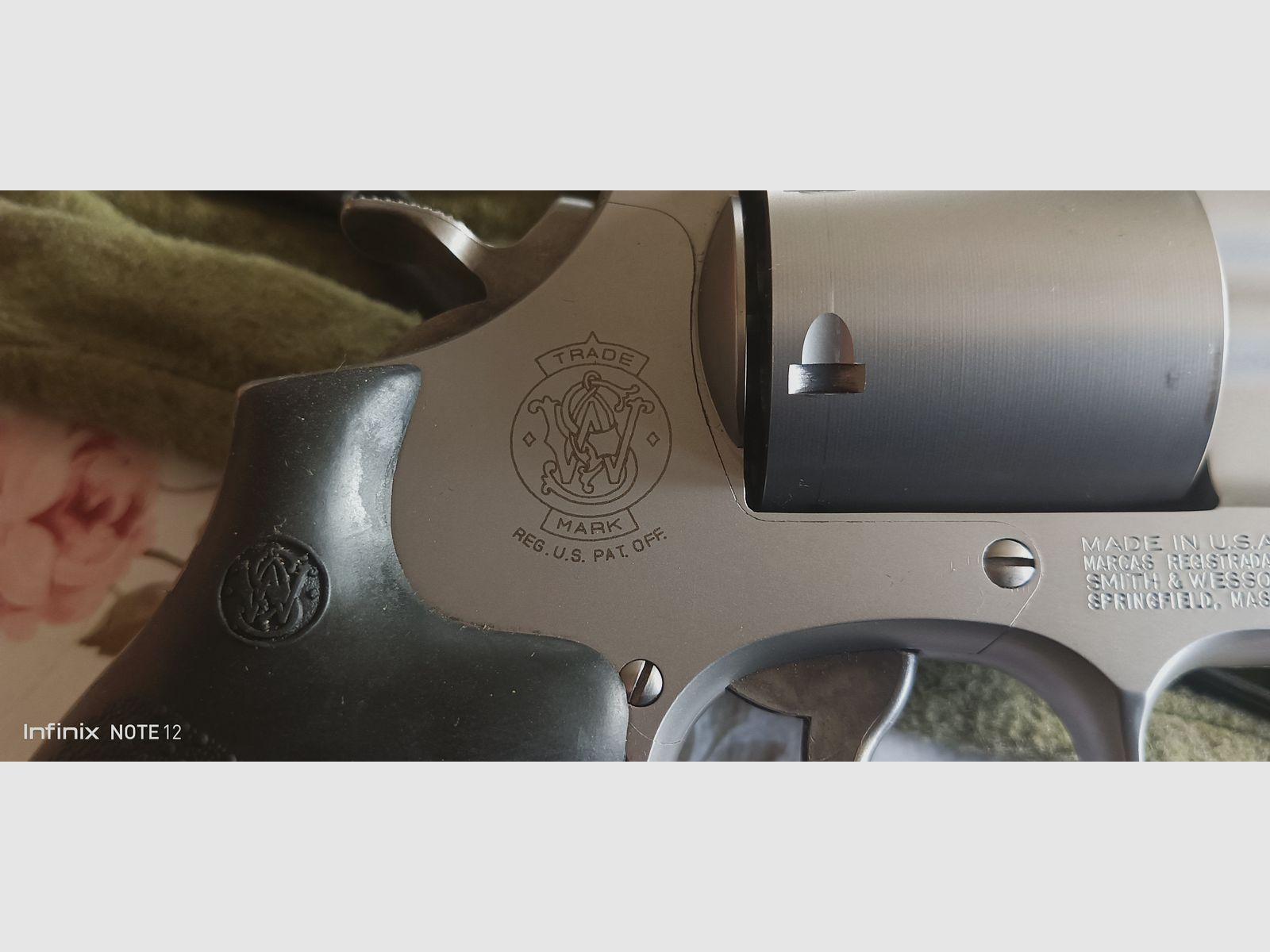 Rewolwer Smith & Wesson 6" lufa