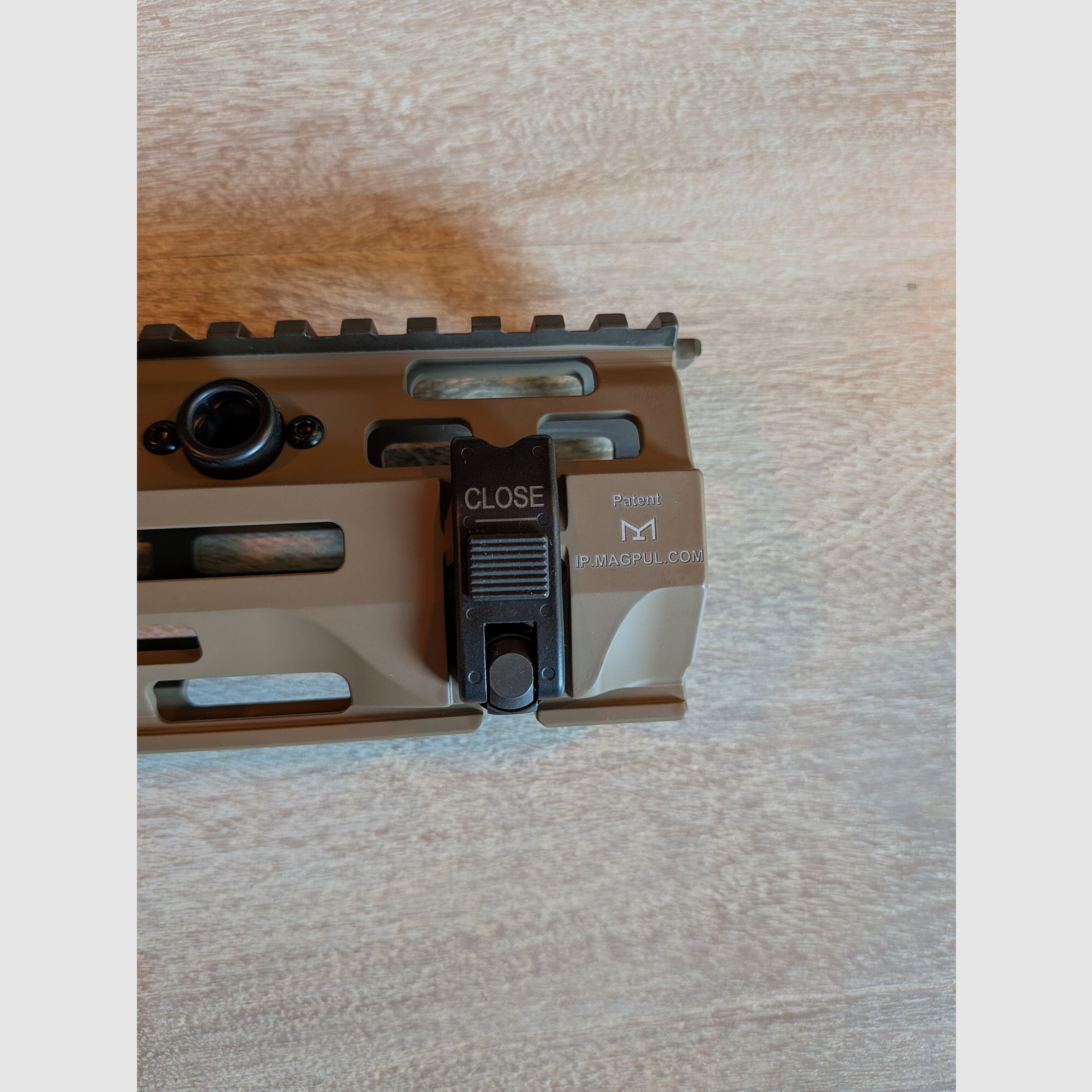 Heckler & Koch M-LOK handguard z szybkim mocowaniem do MR223 FDE, do lufy 11"/14,5"/16,5" (krótki handguard)
