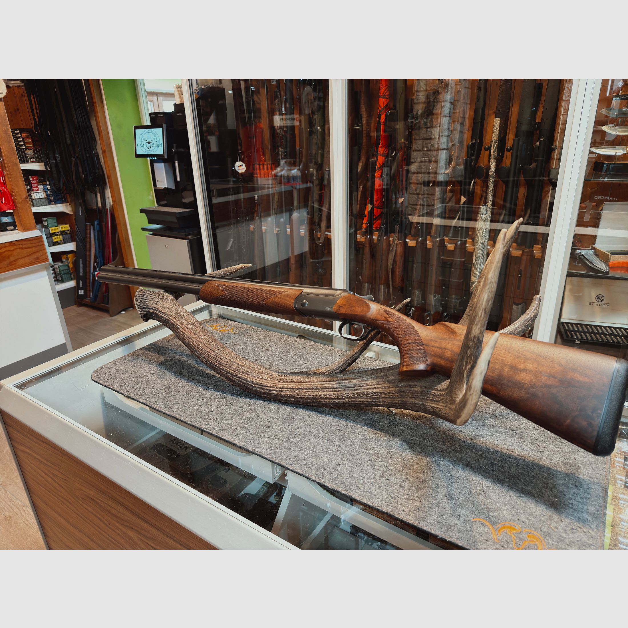Blaser F16 – Cal. 12/76 – Vintage wood finish – NEW