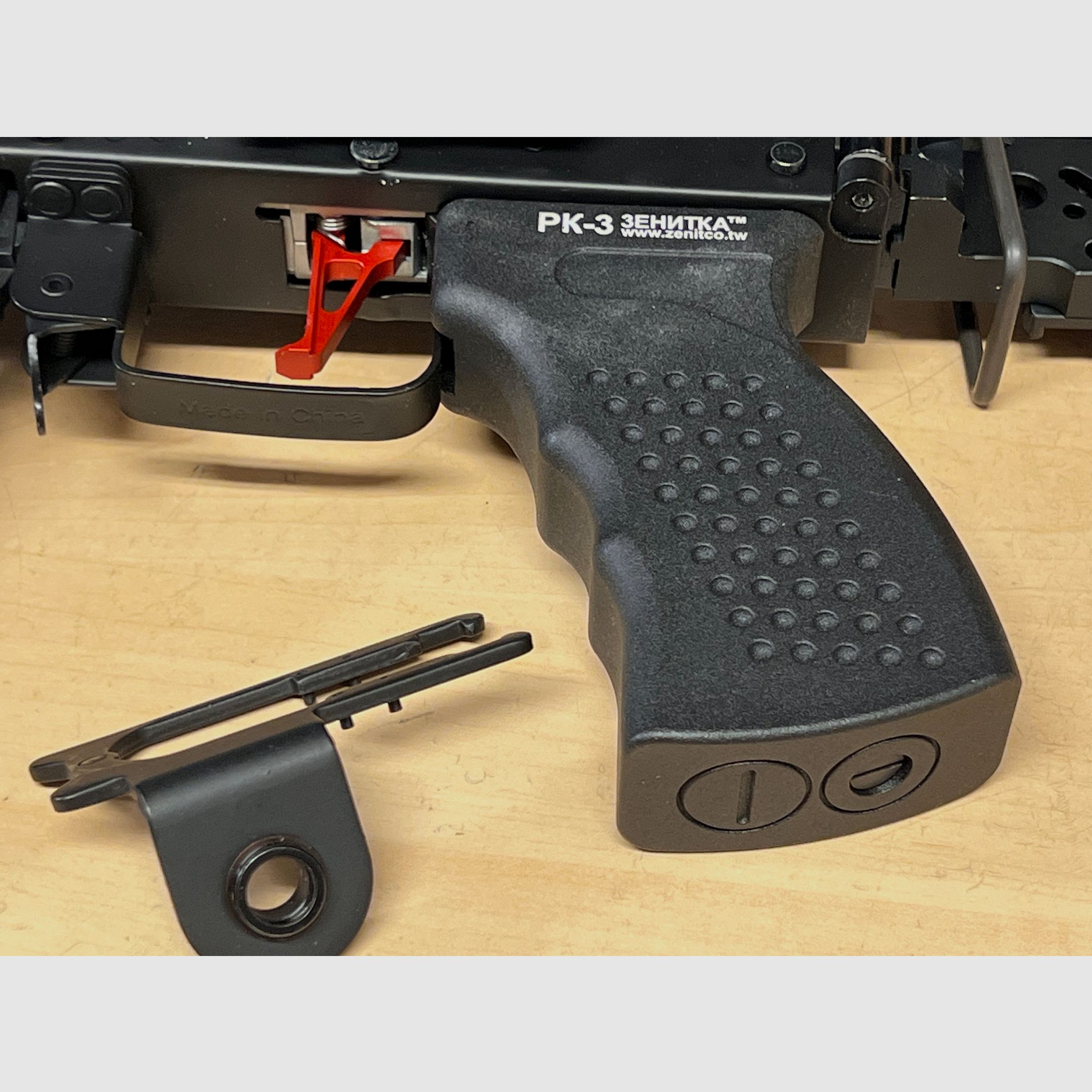 Airsoft AK QD Sling Adapter für an den Pistolengriff für SAEG wie Cyma und Baugleiche