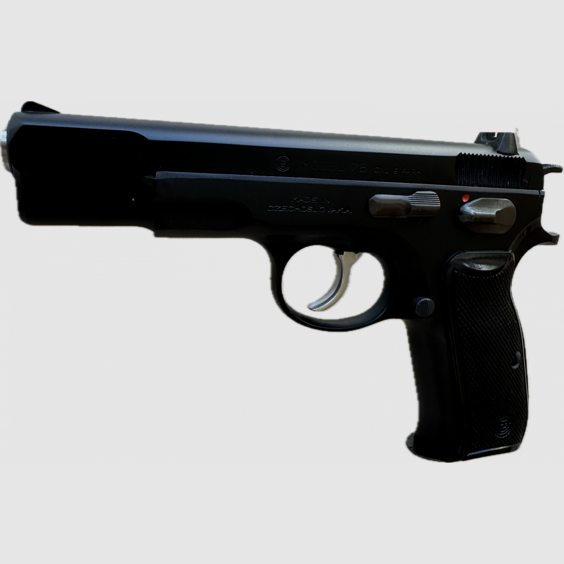 Pistole Brünner (Česká zbrojovka) M75 – Kaliber 9 mm Luger