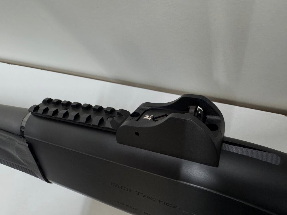 Beretta 1301 Tactical Synthetic Black - Waffen Friedrichs