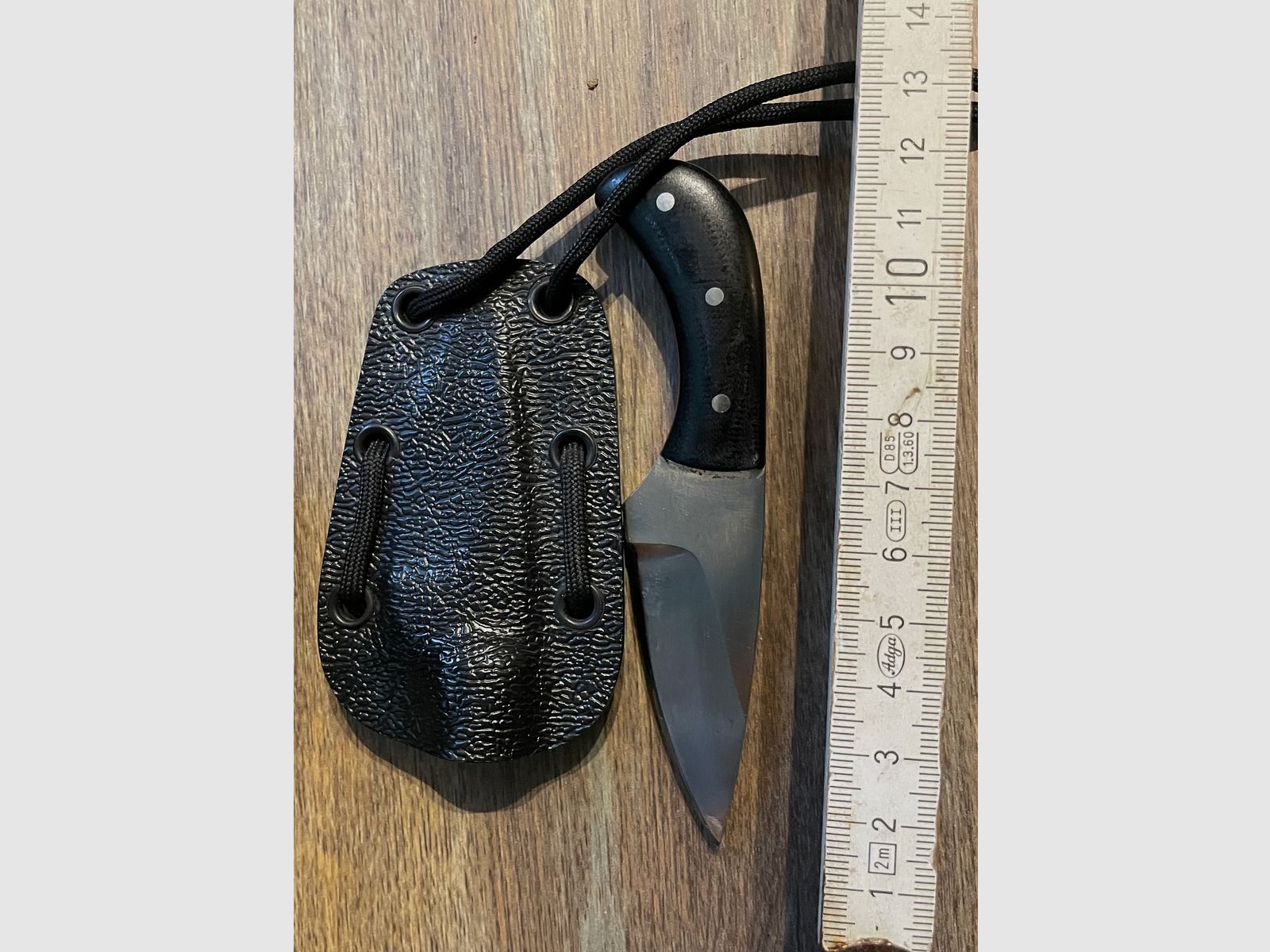 Handgefertigtes Neck-Knife aus Südafrika