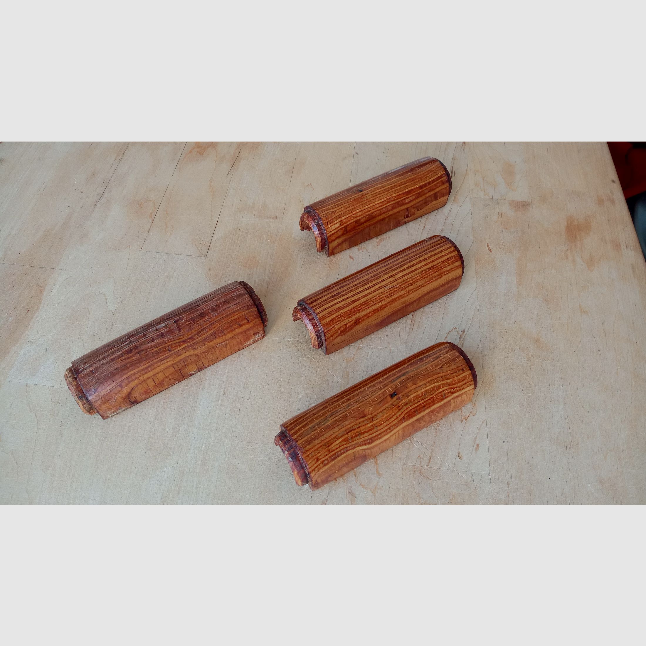 Originale guanti superiori Dong AK rumeni (molto larghi) / Legno laminato robusto perfetto per il pene di asino rumeno (Uluc) o guanti RPK