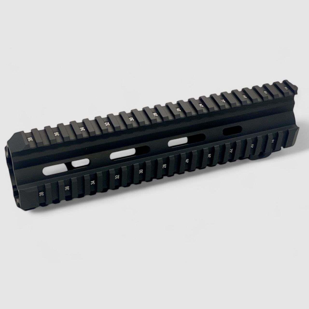 Heckler & Koch HK416F / MR223 Picatinny Garde-main