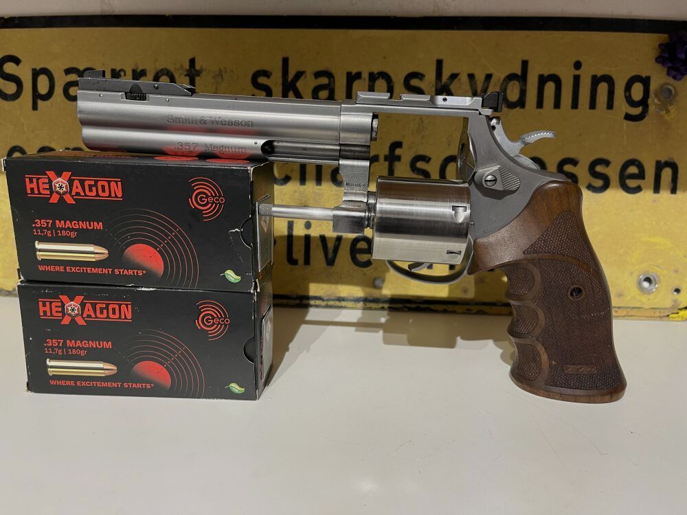 Smith & Wesson 686-4 Practical Champion