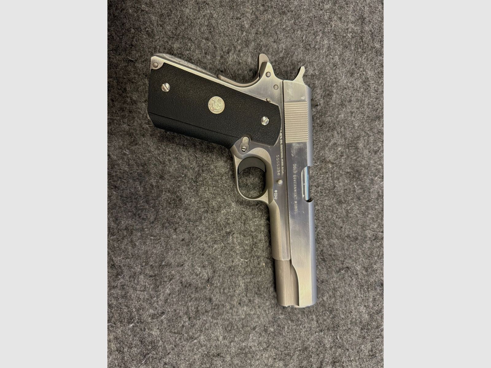 Pistola Colt .45 Auto Colt Government, imagen 4 de 6