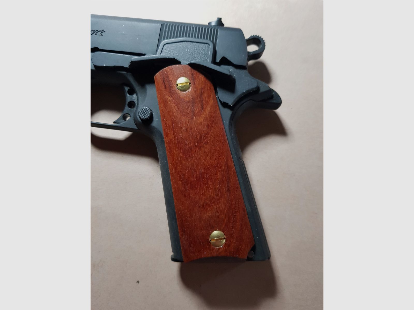 Griffschalen der Cold 1911 oder ME Sport 1911, siehe Bilder. 