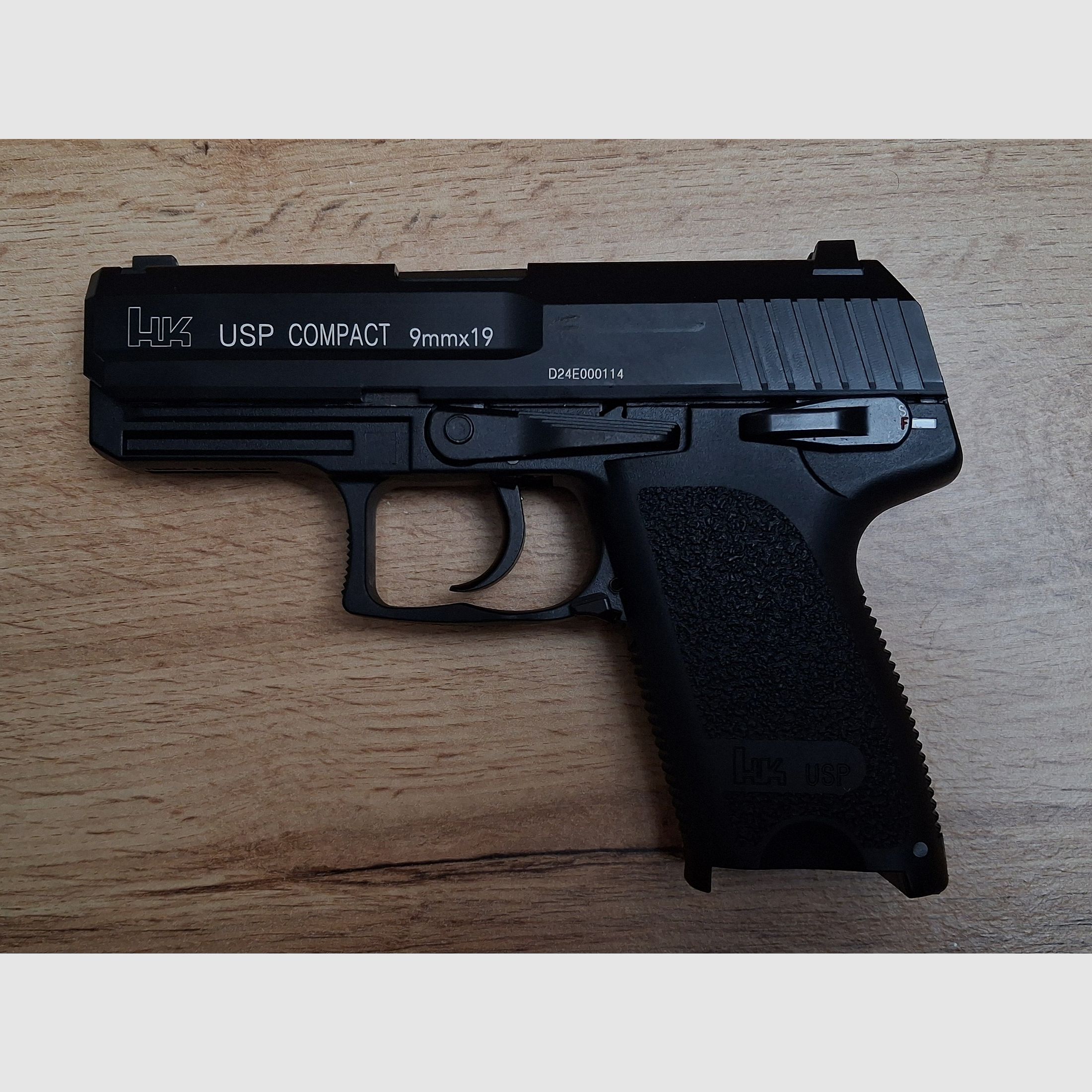 Airsoft HK USP Compact GBB