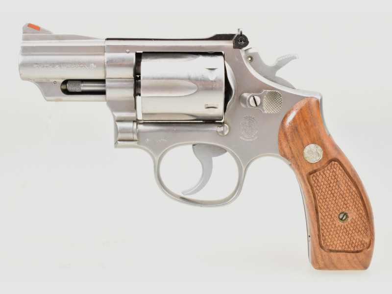 SMITH & WESSON Stainless Revolver Modell 66 " Combat Magnum " mit 2,5" Lauf Kal .357 Mag.