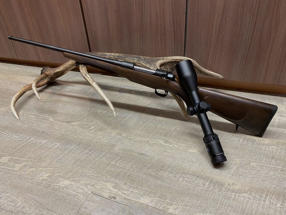 Mauser M12 Pure, z Zeiss Conquest V6 2,5-15x56