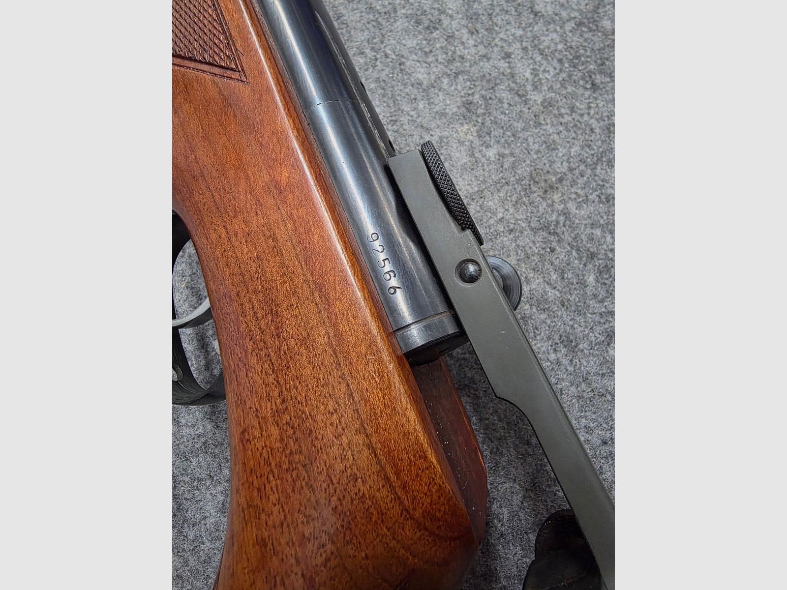 Zeer oude BURGO wierook HW55 T met Tiroler walnootkolf Knicker luchtgeweer zonder F-teken uit de jaren 60 cal. 4,5mm Diabolo