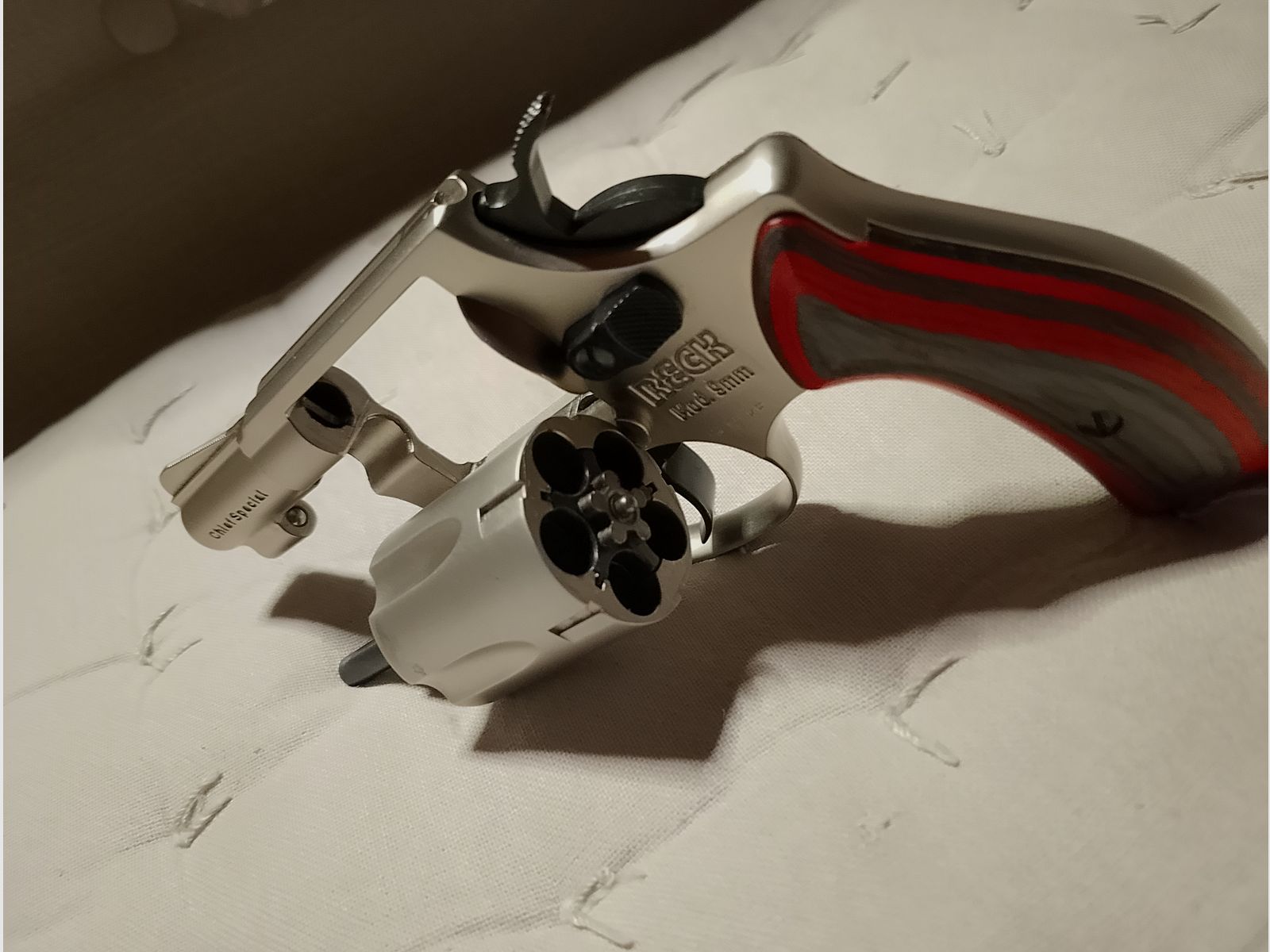 Reck Arnsberg 9mm revolver Schreckschuß knall gebruikt met schichtholz grepen