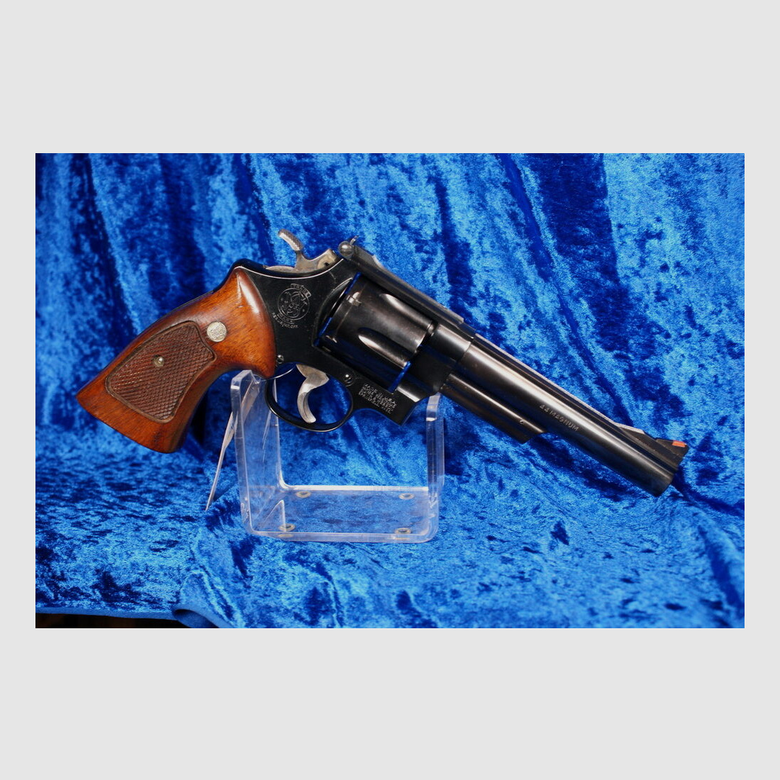 Smith & Wesson	 29