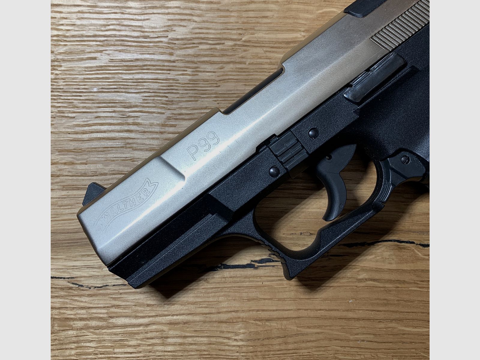 Pistolet d'alarme Walther P99 9mm P.A.K. en bicolore, Umarex