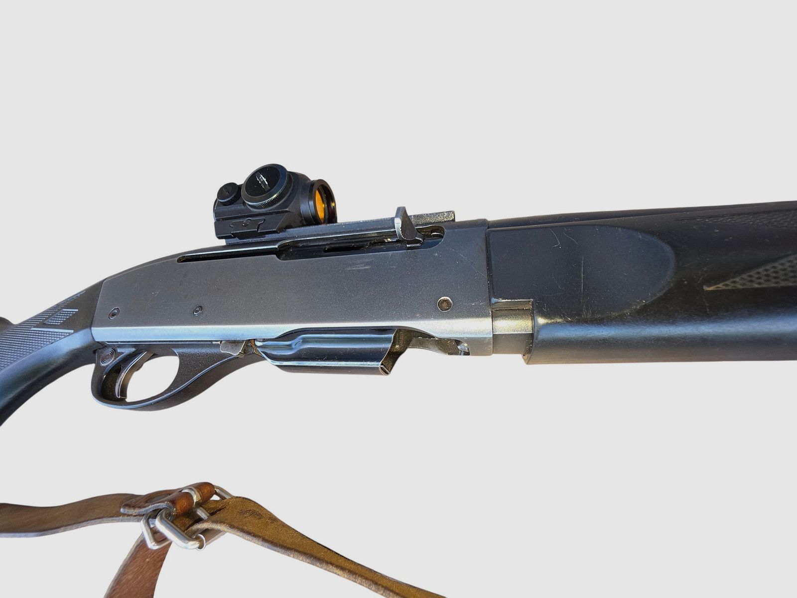 Kit Carabine Remington 7400 – Cal .280 Rem – Point rouge Holosun HS403GL + sangle, image 3 sur 6