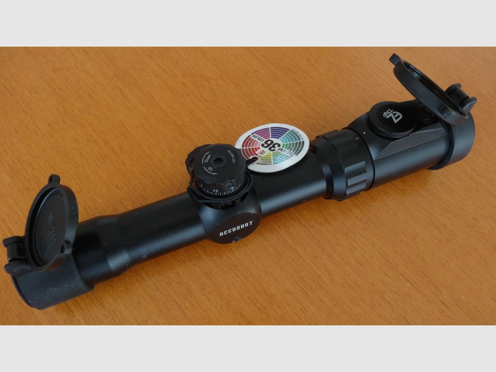 UTG-Leapers UTG-Leapers 1-8X28mm CQB-richtkijker, 36-kleurige Circle-Dot