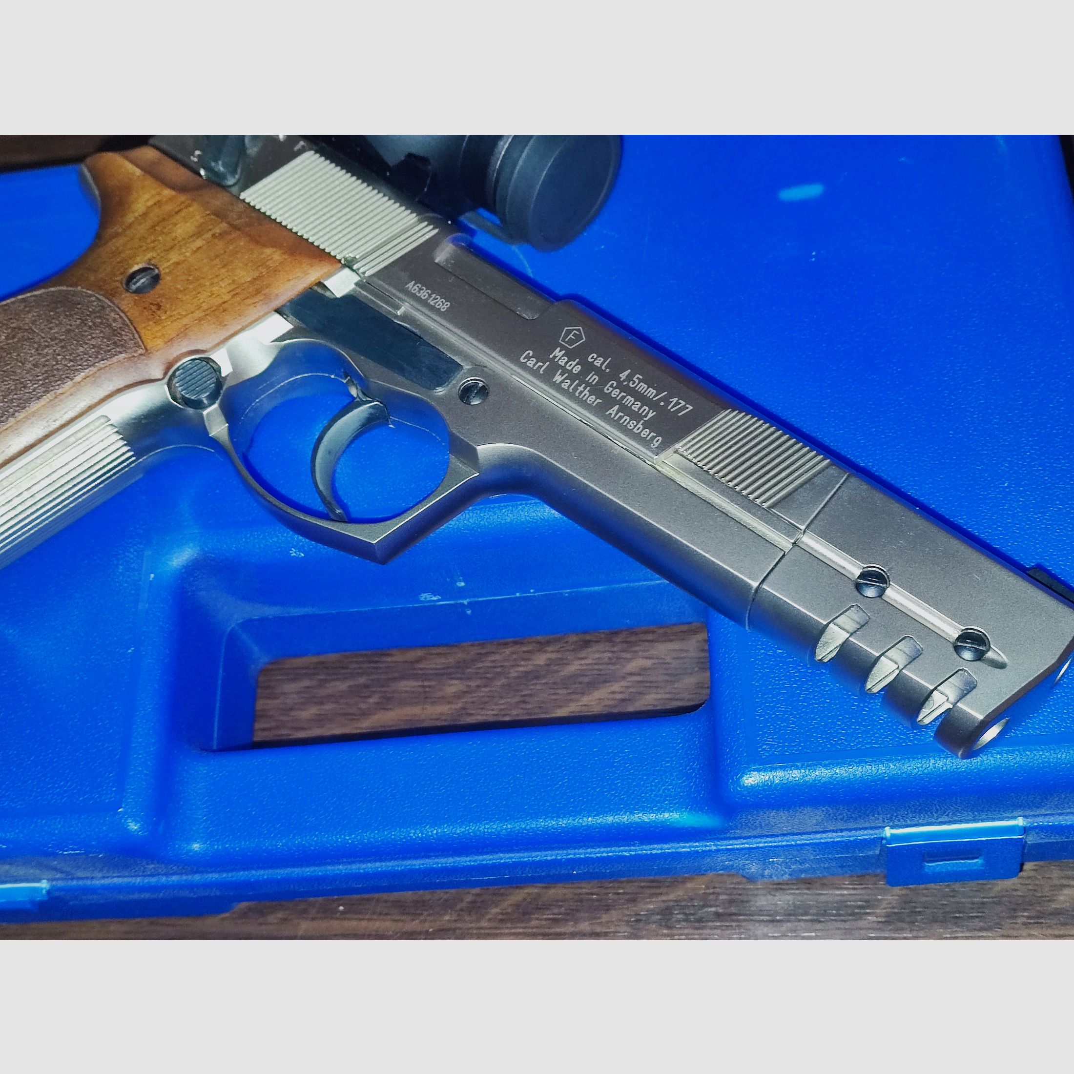 Walther CP88 Set de compétition Nickel/Bois + Hawke Point rouge