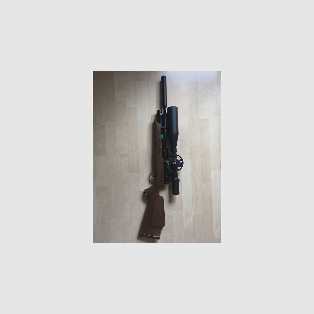 Weihrauch HW 100 mit HAWKE Sidewinder 6-24x56 SR-PRO
