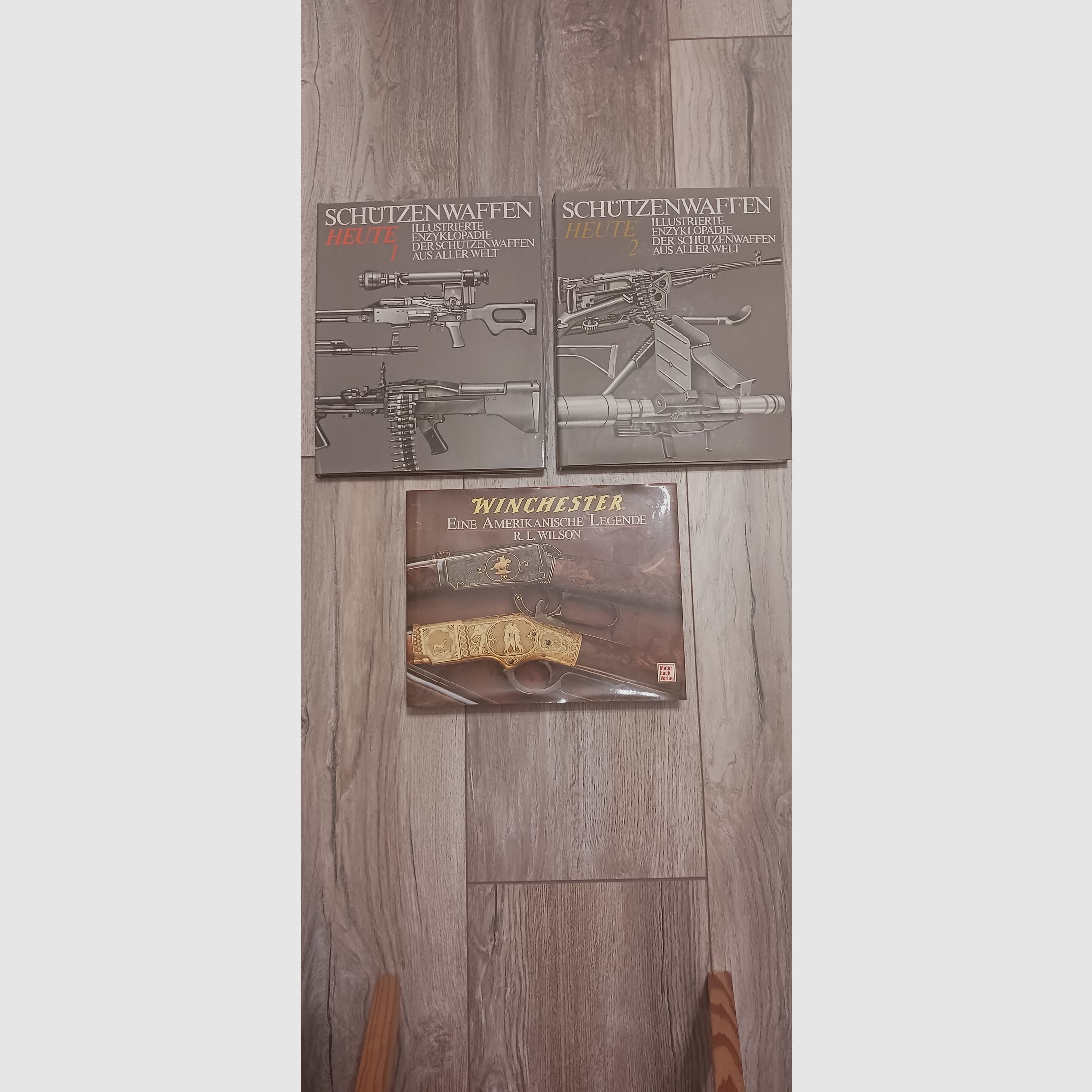 Main - / Littérature sur les armes à feu de poing