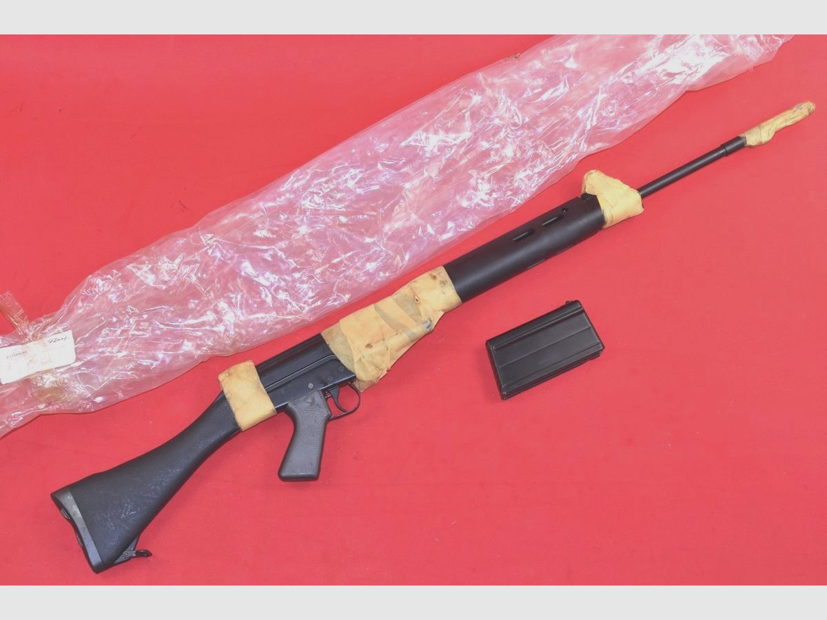 #8257 Fucile semiautomatico (FAL) L1A1, cal. 7,62x51, immagine 2 di 32