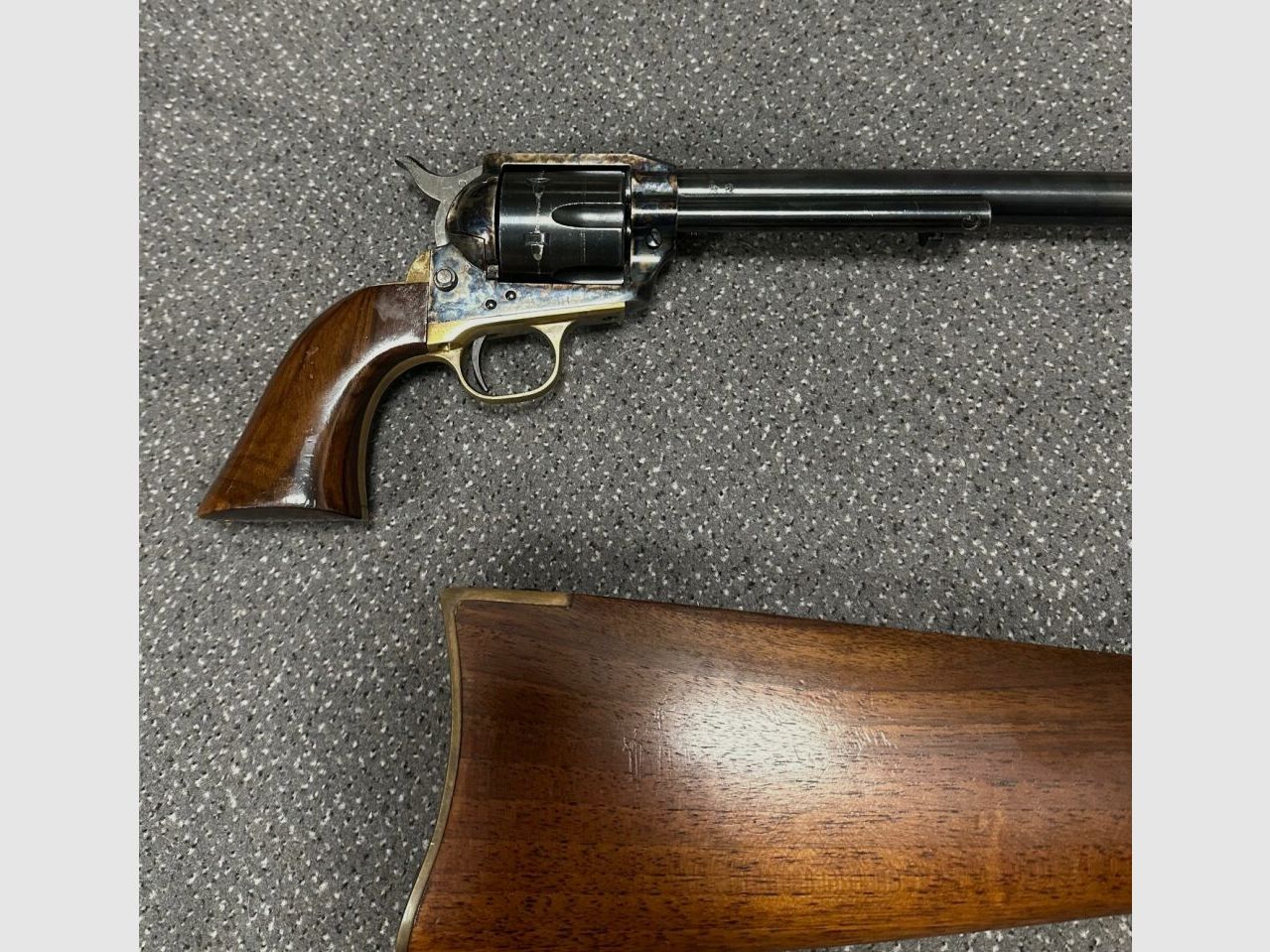 Hege Uberti American Buntline con culata de golpe